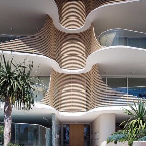تصویر - ساختمانی مجسمه وار با الهام از درخت کاج - معماری