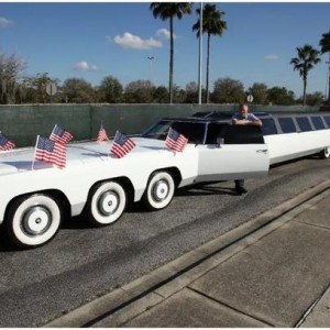 تصویر - طولانی ترین خودروی جهان با استخر، زمین گلف و سکوی هلی کوپتر - معماری