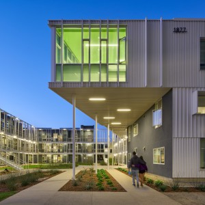 تصویر - خانه های دانشجویی San Joaquin ، اثر تیم طراحی LOHA ، دانشگاه کالیفرنیا - معماری
