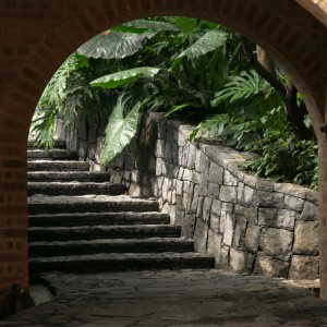 تصویر - سکونتگاه چندمنظوره Subterranean Ruins ، اثر تیم طراحی A Threshold , هند - معماری