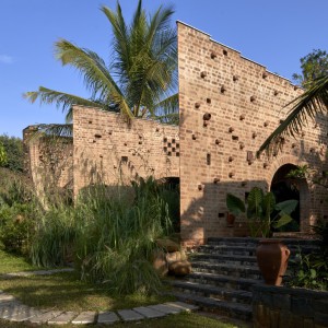 تصویر - سکونتگاه چندمنظوره Subterranean Ruins ، اثر تیم طراحی A Threshold , هند - معماری