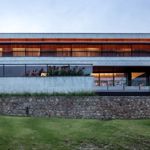تصویر - خانه PC ، اثر تیم طراحی Jobim Carlevaro Arquitetos ، برزیل - معماری