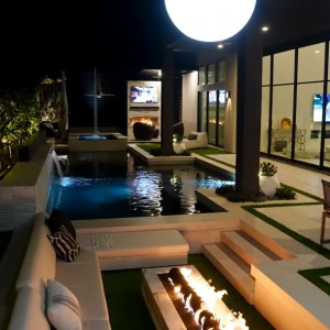 تصویر - طراحی منحصر به فرد حیاط خلوتی کوچک ، آمریکا ، لاس وگاس - معماری