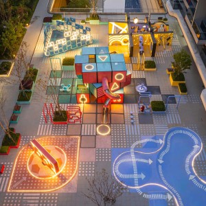 تصویر - میدان روبیکس اثر استودیو 100architects:بازی، هندسه و نور در قلب فضای شهری - معماری