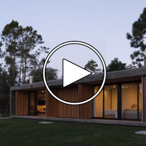 عکس - خانه‌ای میان شهر و ساحل ، طراحی مینیمال MASA Arquitectos ، اروگوئه