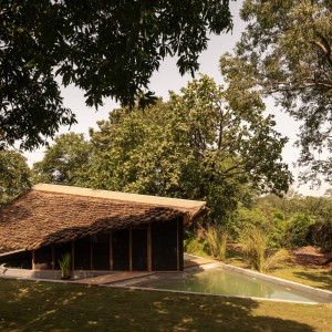 تصویر - خانه پل ، تجربه‌ای معمارانه میان زمین و آسمان ، اثر Wallmakers ، هند - معماری