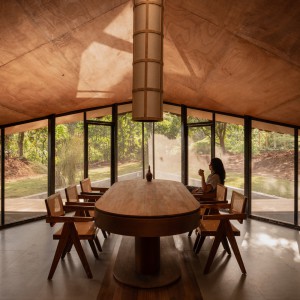 تصویر - خانه پل ، تجربه‌ای معمارانه میان زمین و آسمان ، اثر Wallmakers ، هند - معماری