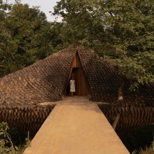 تصویر - خانه پل ، تجربه‌ای معمارانه میان زمین و آسمان ، اثر Wallmakers ، هند - معماری