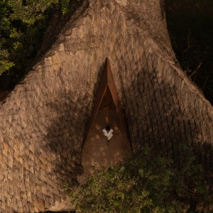 تصویر - خانه پل ، تجربه‌ای معمارانه میان زمین و آسمان ، اثر Wallmakers ، هند - معماری