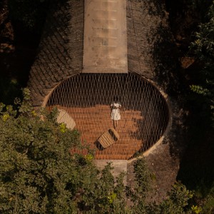 تصویر - خانه پل ، تجربه‌ای معمارانه میان زمین و آسمان ، اثر Wallmakers ، هند - معماری