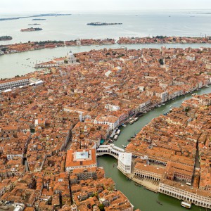 تصویر - سیر بینال معماری ونیز؛ روایت پروژه‌های کلاسیک و پاویون‌های ماندگار - معماری