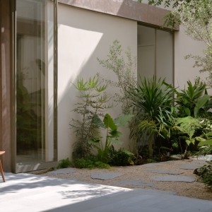 تصویر - خانه Paseo House of Cantera ٬ دفتر معماری Antumbra estudio ٬ مکزیک - معماری