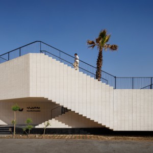 تصویر - ساختمان مدیریت خوابگاه سامیان ٬ اثر گروه معماری اشعری و همکاران ٬ شیراز - معماری