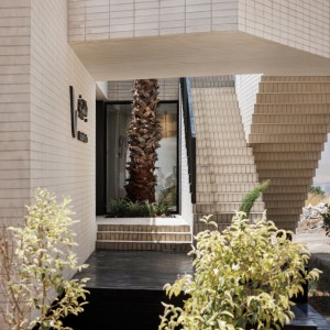 تصویر - ساختمان مدیریت خوابگاه سامیان ٬ اثر گروه معماری اشعری و همکاران ٬ شیراز - معماری