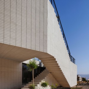 تصویر - ساختمان مدیریت خوابگاه سامیان ٬ اثر گروه معماری اشعری و همکاران ٬ شیراز - معماری