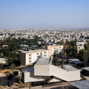 تصویر - ساختمان مدیریت خوابگاه سامیان ٬ اثر گروه معماری اشعری و همکاران ٬ شیراز - معماری