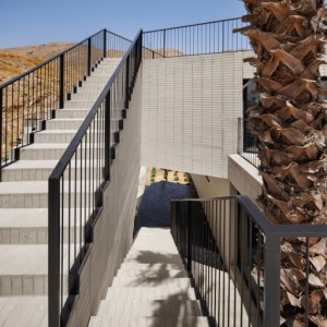 تصویر - ساختمان مدیریت خوابگاه سامیان ٬ اثر گروه معماری اشعری و همکاران ٬ شیراز - معماری