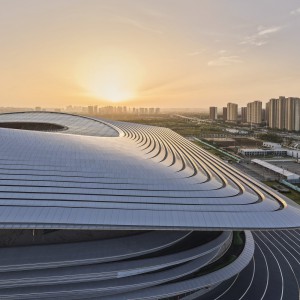 تصویر - مرکز بین‌المللی فوتبال Xi an ، اثر تیم طراحی Zaha Hadid Architects ، iDEA و AISA ، چین - معماری