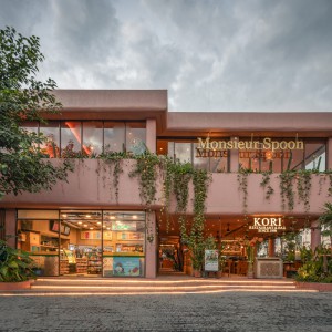 تصویر - مجموعه تجاری The LUC Lifestyle | طراحی Atelier Generations Vasudeva Design | اندونزی - معماری