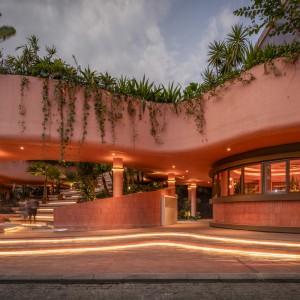 تصویر - مجموعه تجاری The LUC Lifestyle | طراحی Atelier Generations Vasudeva Design | اندونزی - معماری