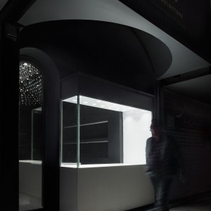 تصویر - طلافروشی اوپال ٬ اثر دفتر معماری محمدتقی باقری و همکاران ٬ مشهد - معماری