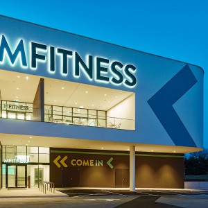 تصویر - باشگاه ورزشی MFitness ٬اثر تیم  طراحی Smertnik Kraut ٬ اتریش - معماری
