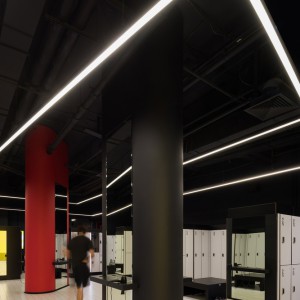 تصویر - باشگاه تناسب اندام Kometa Black Fitness Club ٬ اثر تیم YoYo Bureau ٬ روسیه - معماری