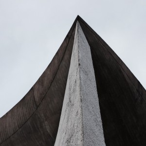 تصویر - کلیسای رونشان (نوتردام دو او) | طراحی لوکوربوزیه | فرانسه - معماری