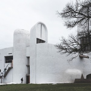 تصویر - کلیسای رونشان (نوتردام دو او) | طراحی لوکوربوزیه | فرانسه - معماری