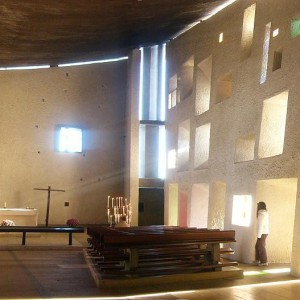 تصویر - کلیسای رونشان (نوتردام دو او) | طراحی لوکوربوزیه | فرانسه - معماری