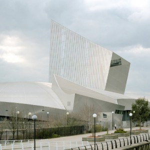 تصویر - موزه جنگ Imperial War Museum | طراحی دنیل لیبسکیند | منچستر، بریتانیا - معماری