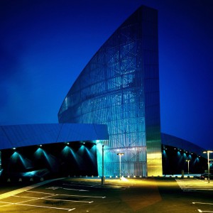 تصویر - موزه جنگ Imperial War Museum | طراحی دنیل لیبسکیند | منچستر، بریتانیا - معماری