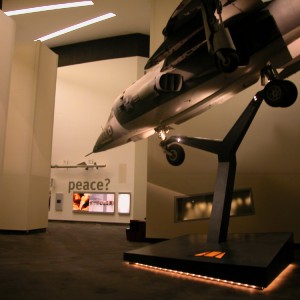 تصویر - موزه جنگ Imperial War Museum | طراحی دنیل لیبسکیند | منچستر، بریتانیا - معماری