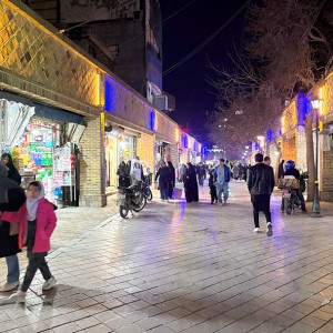 عکس - بازآفرینی شهری ، شلوغ بازار ( بازار شلوغه ) مشهد ، با همراهی دکتر امیر گوهری
