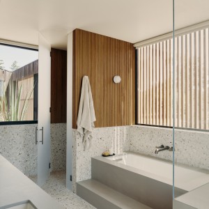 تصویر - خانه Moksha House | طراحی SAW و Spiegel Aihara Workshop | پورتولا ولی، ایالات متحده - معماری
