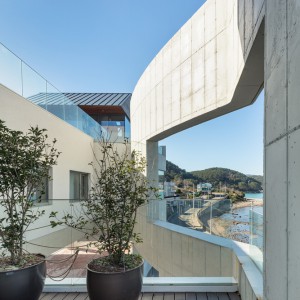 تصویر - سکونتگاه Wind Fence 2 | طراحی Hyunjoon Yoo و Partners | بوسان، کره‌جنوبی - معماری