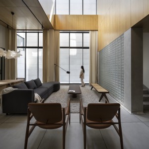 تصویر - خانه میان دیوارها | طراحی Studio UF+O | رواترا، هند - معماری