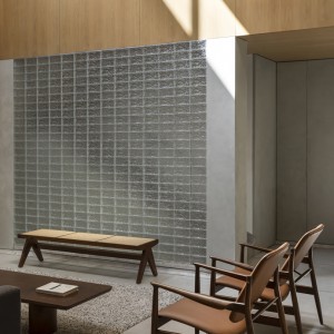 تصویر - خانه میان دیوارها | طراحی Studio UF+O | رواترا، هند - معماری