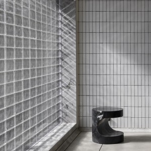 تصویر - خانه میان دیوارها | طراحی Studio UF+O | رواترا، هند - معماری