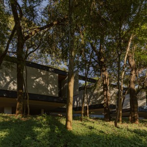 تصویر - خانه Adentro House | طراحی دفتر معماری TETRO | لاگوآ سانتا، برزیل - معماری