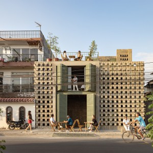 تصویر - خانه چندخانواری La Colmena | طراحی Ancestra + Natura Futura | اکوادور - معماری