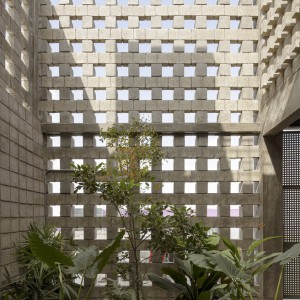 تصویر - خانه چندخانواری La Colmena | طراحی Ancestra + Natura Futura | اکوادور - معماری