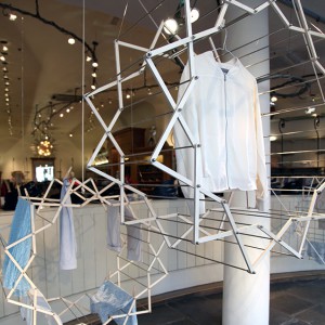 تصویر - رخت آویز (CLOTHES HORSE) خلاقانه Jigsaw ، اثر آرون دونكرتون (Aaron Dunkerton) - معماری