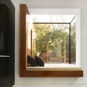 تصویر - 8 نمونه پنجره با ایجاد فضایی برای نشستن - معماری