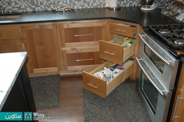 راه حلهای هوشمندانه برای کابینتهای کنج در آشپزخانه