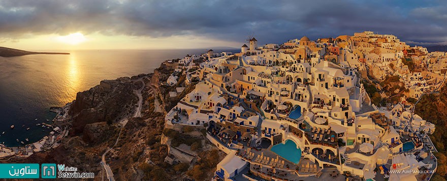 Santorini  در یونان
