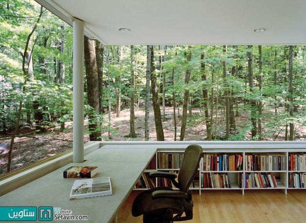 کتابخانه شیشه ای در جنگل